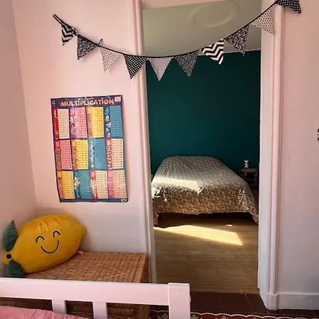 فيلة Jolie Maison Avec Terrasse Dans Le Centre, Au Calme *
