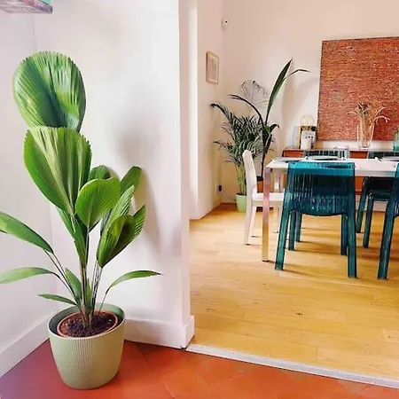 Вилла Jolie Maison Avec Terrasse Dans Le Centre, Au Calme *