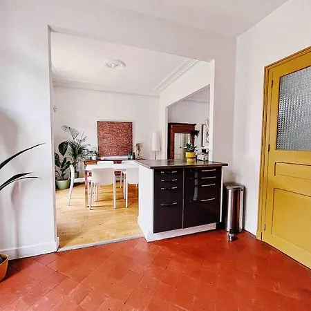 Villa Jolie Maison Avec Terrasse Dans Le Centre, Au Calme *